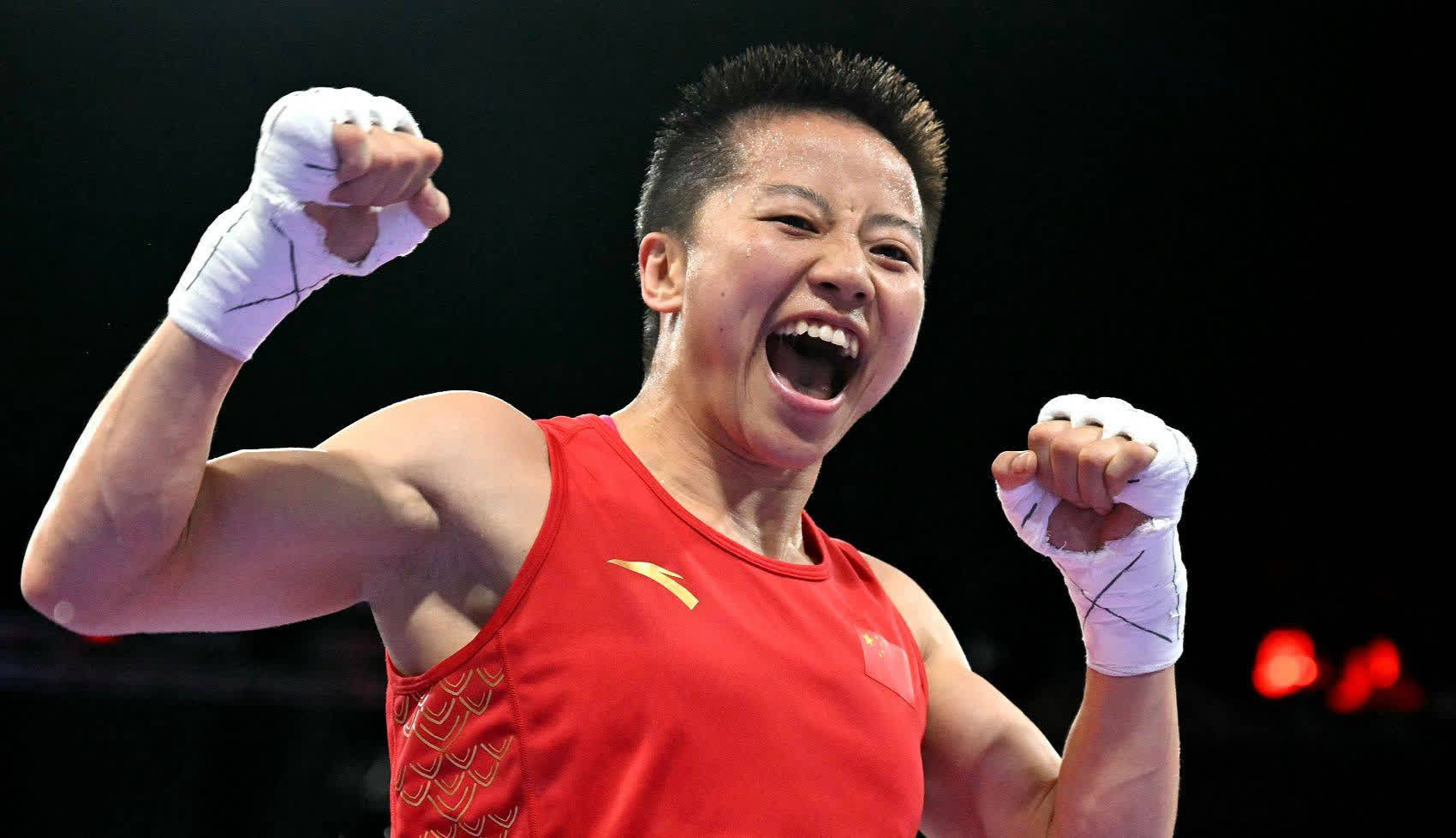 包含连胜势头难挡！拳击豪取十连胜的词条