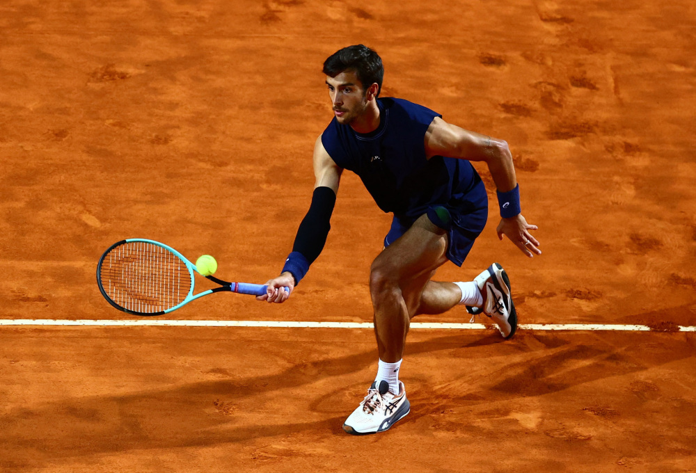 关于球星爆发!网球赛场再现神级操作的信息 关于球星爆发!网球赛场再现神级操作的信息