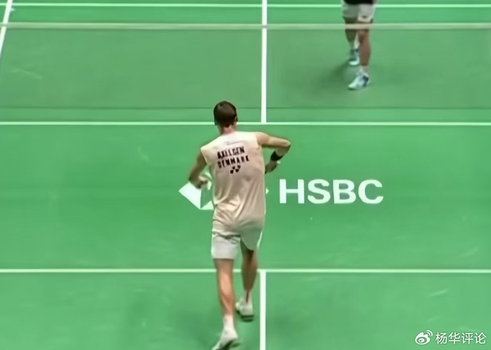 法国队完胜日本队，安赛龙刷新纪录