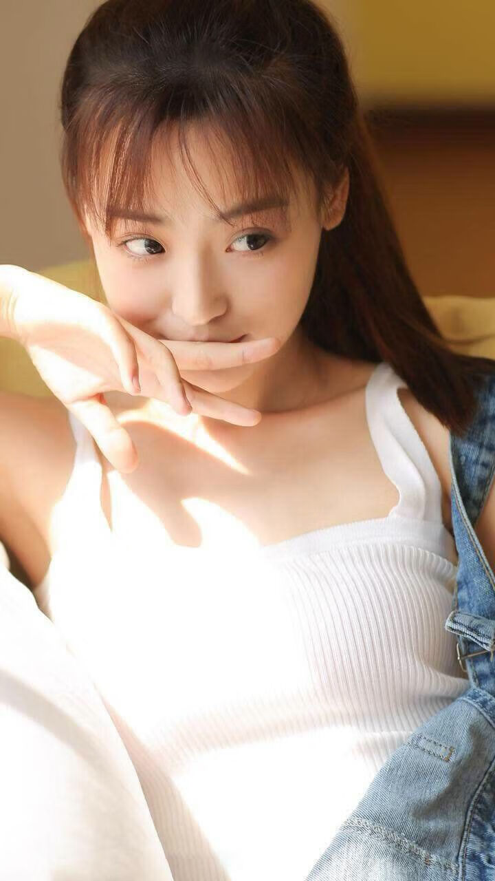 跨界巅峰对决，凯尔特人火力全开压制新疆，詹姆斯关键时刻定乾坤