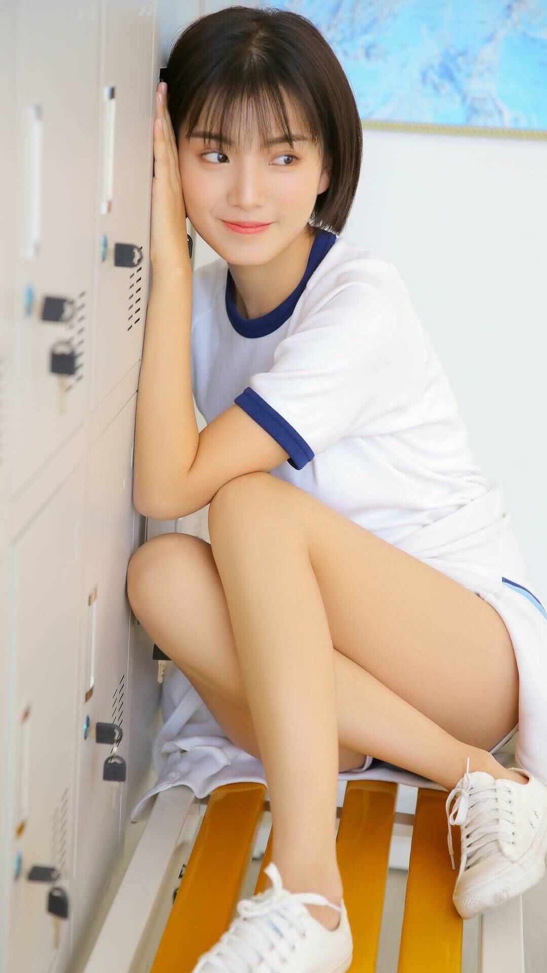 跨越太平洋的篮球盛宴，湖人队血拼浙江稠州金租，福克斯成为关键先生