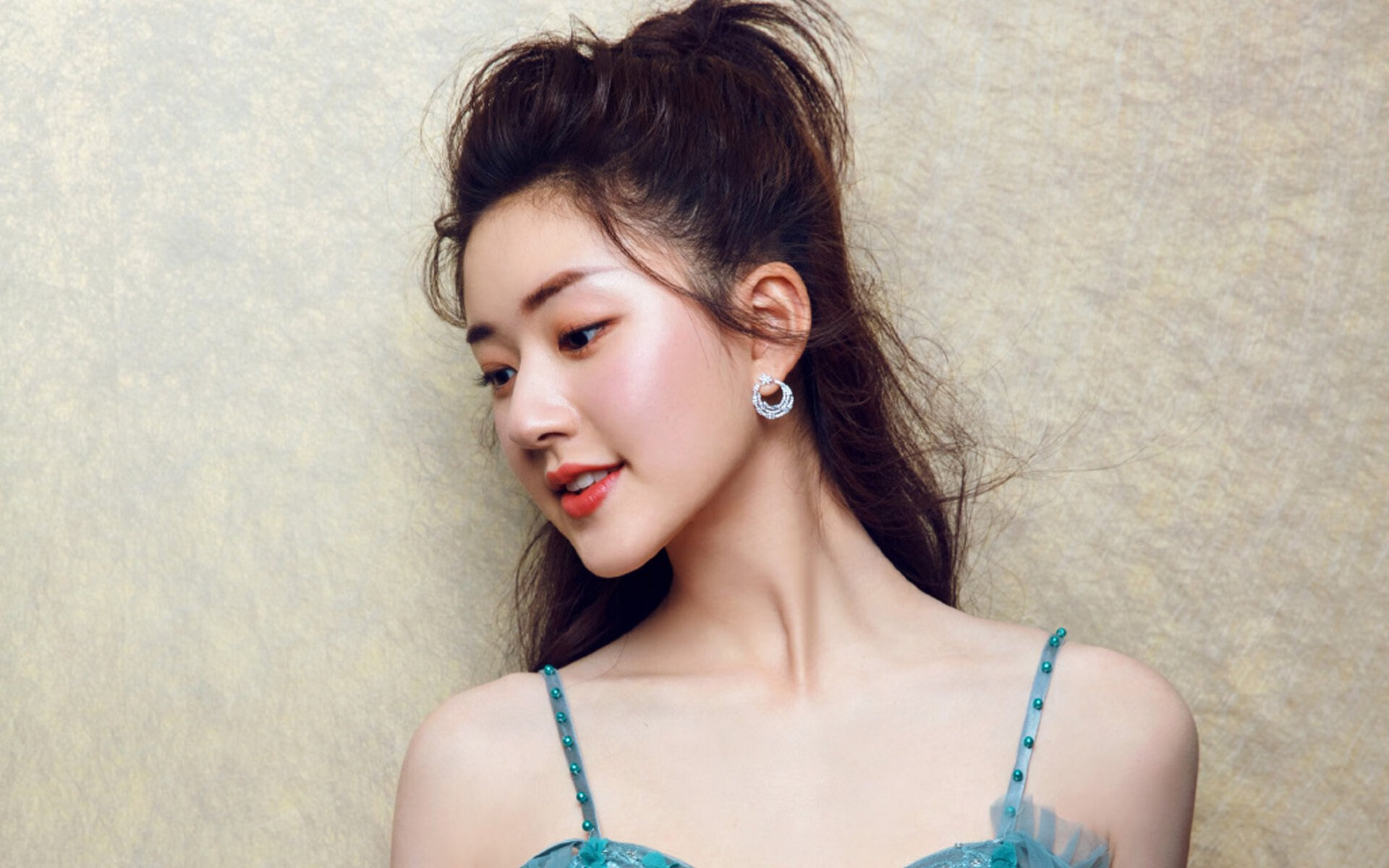 地缘博弈的强行终结与绿茵秩序的重构—当玻利维亚的断交公告遇上梅西的欧冠之舞