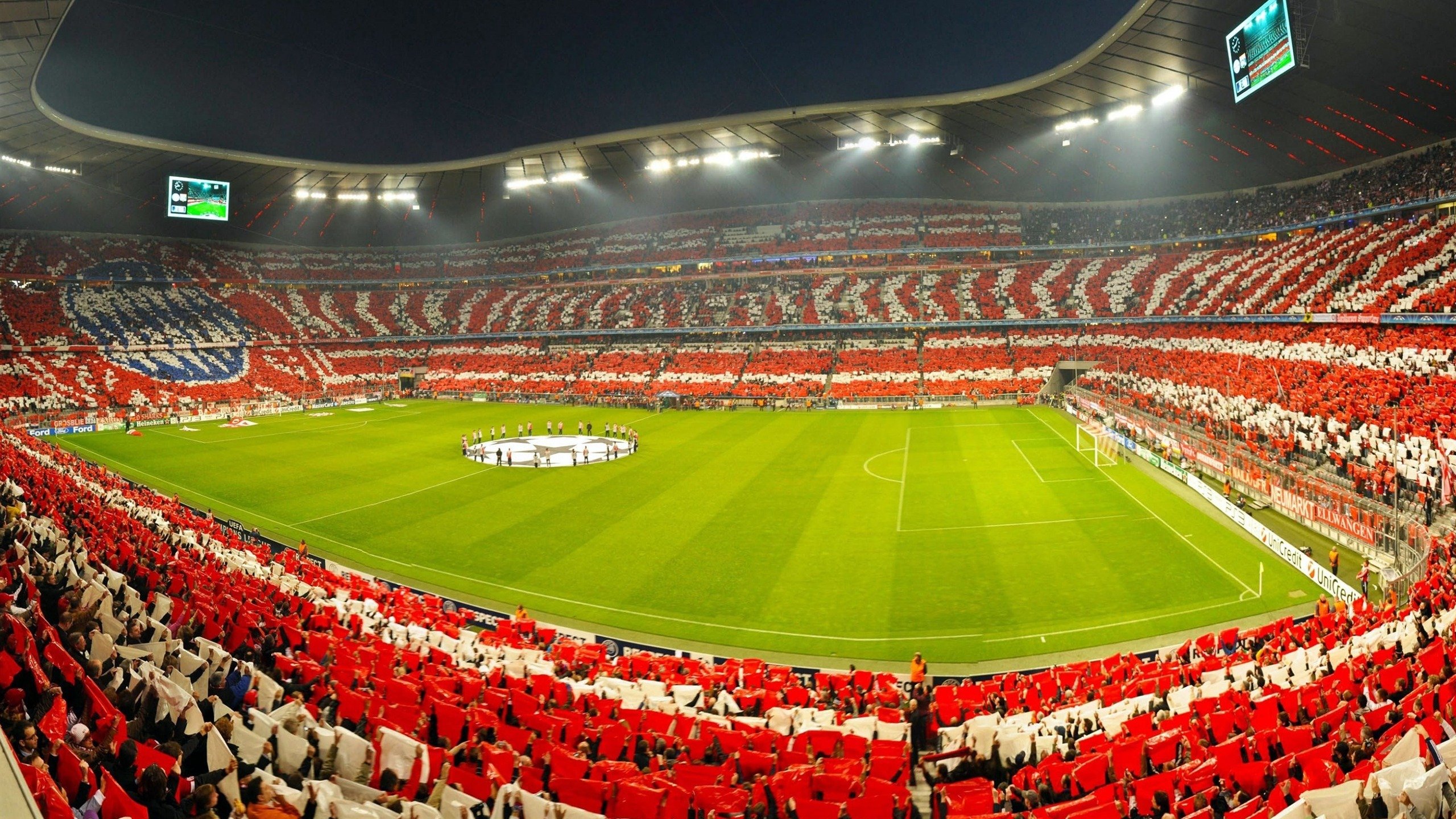 凌晨四点的对决,当绿茵场遇见篮球馆