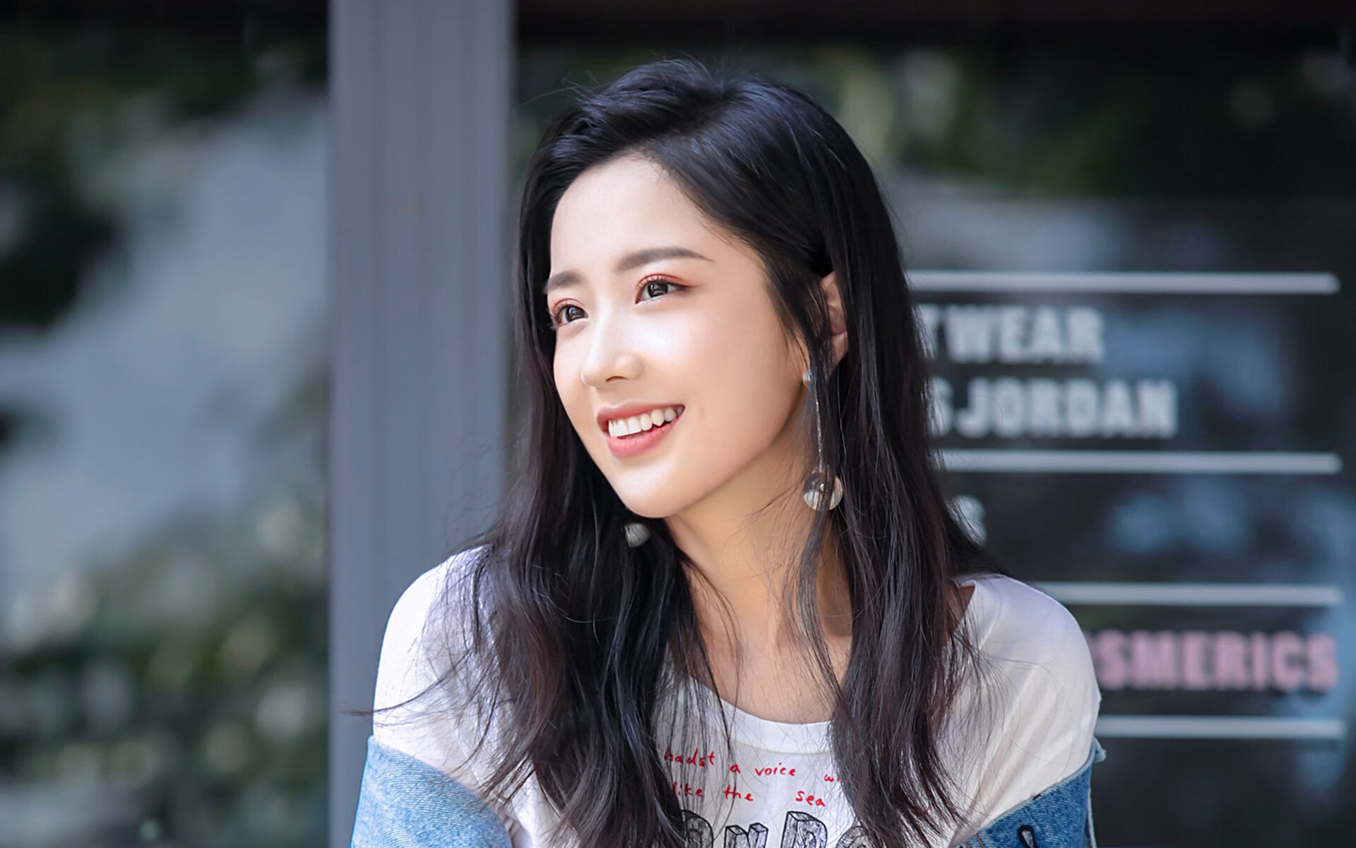 上帝之右，当北欧战吼淹没南美天蓝，久保建英的左脚写下A组唯一剧本